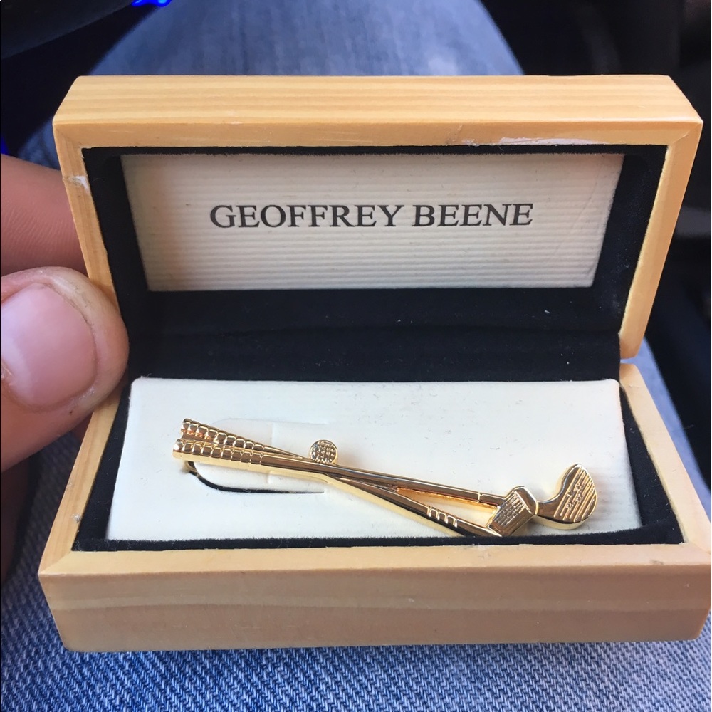 Geoffrey Beene tie clip