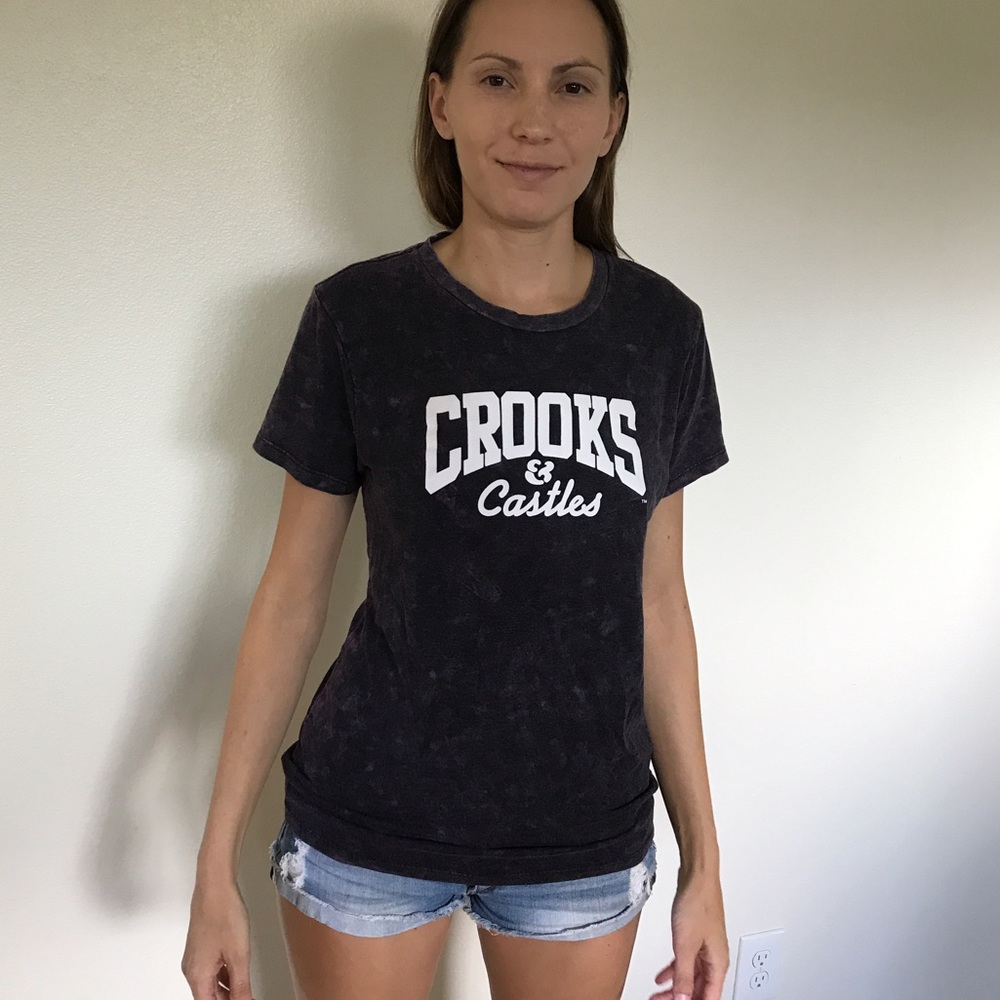Crooks and castles large purple t-shirt