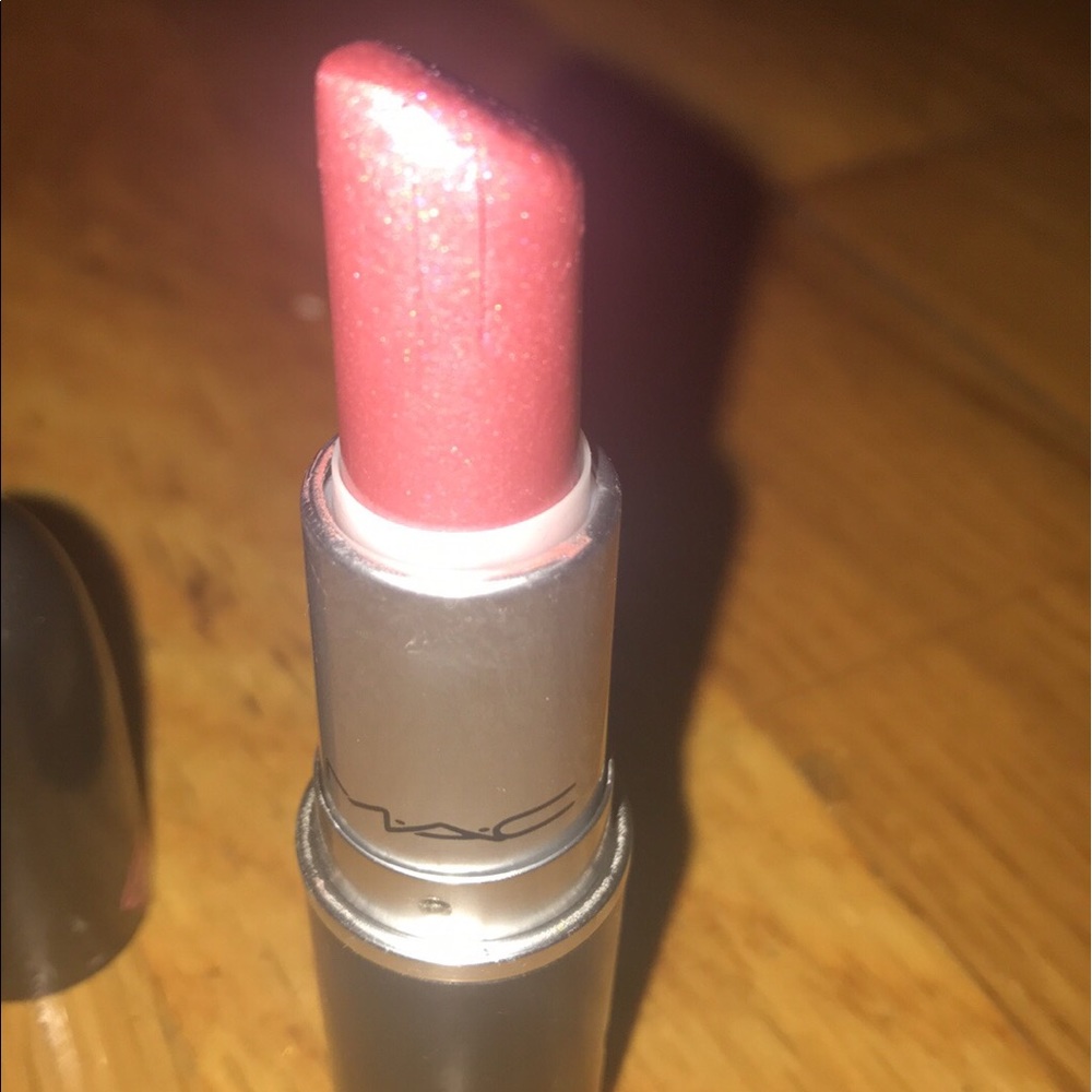 Mac Barbie sweet n single lipstick