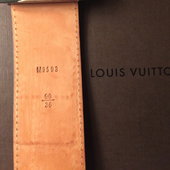 Authentic Louis Vuitton Black Leather Belt 90/36 - Picture 4 of 4
