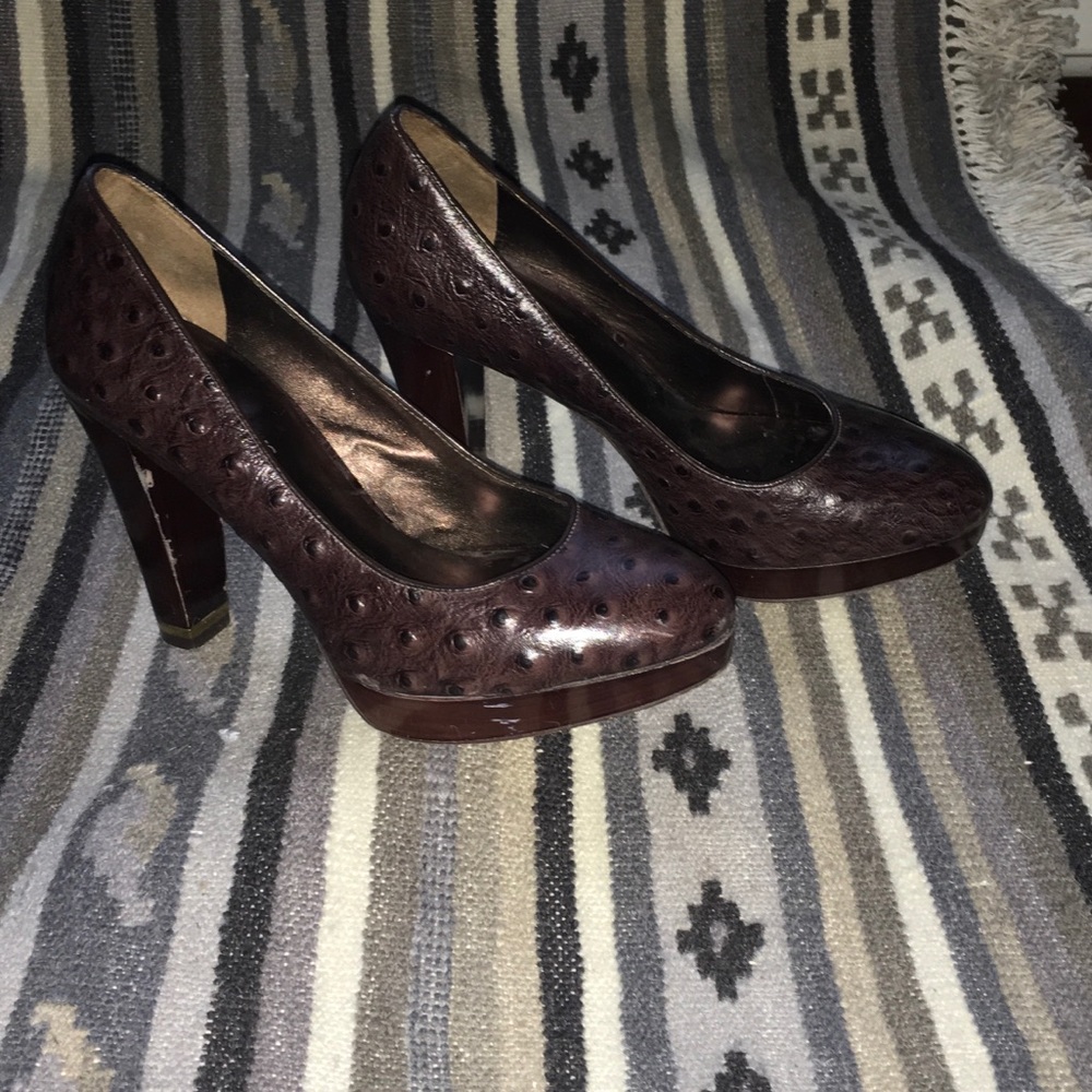 Banana Republic Brown Ostrich leather Pump