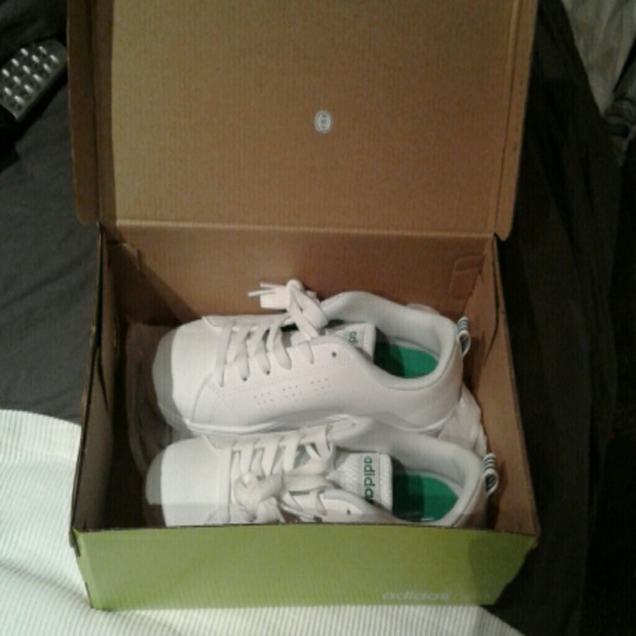 ADIDAS - Picture 3 of 3