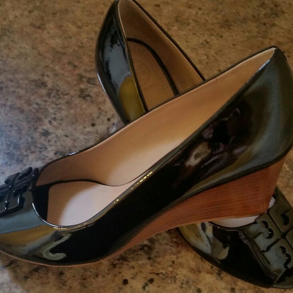 TORY BURCH SALLY 2 PEEP TOE WEDGES - Picture 2 of 3