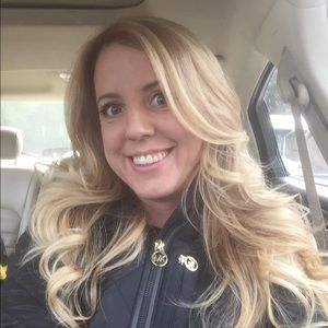 Meet your Posher, Courtney