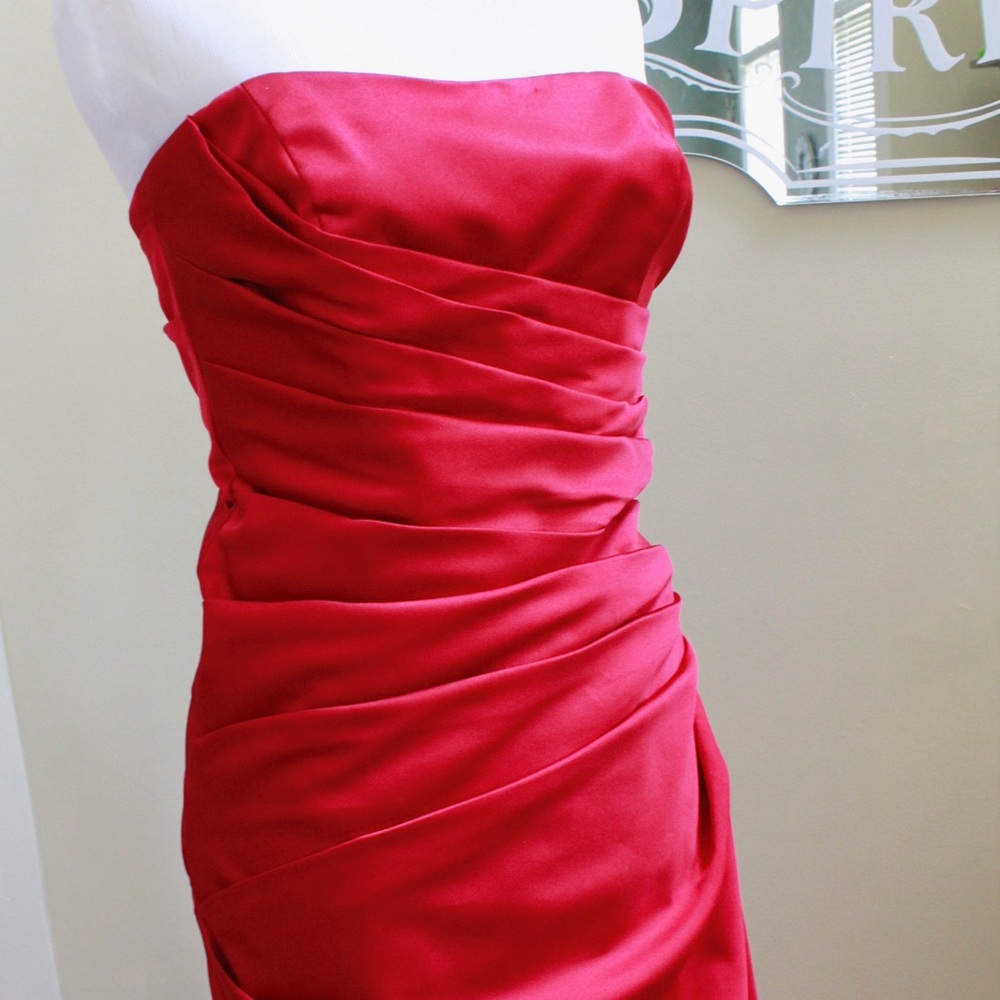 Dress - Picture 2 of 5
