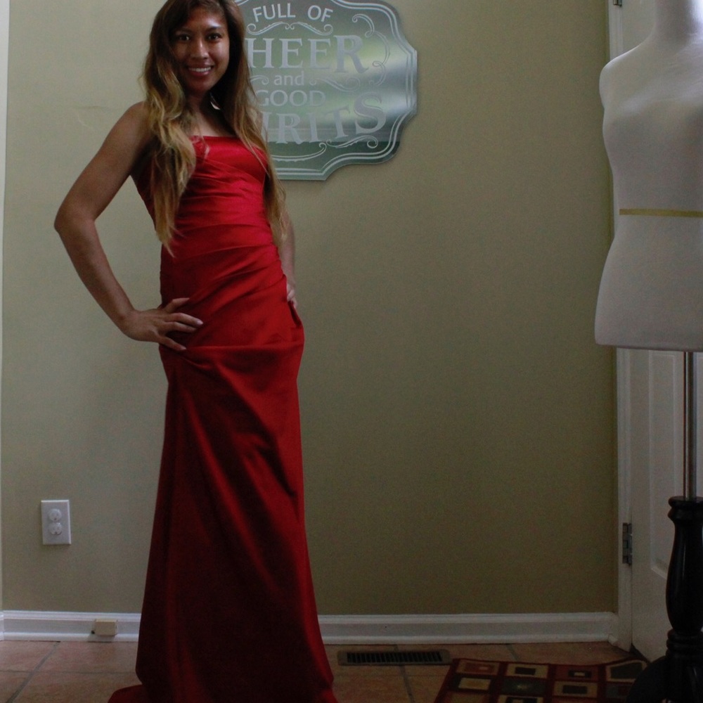 Dress - Picture 5 of 5