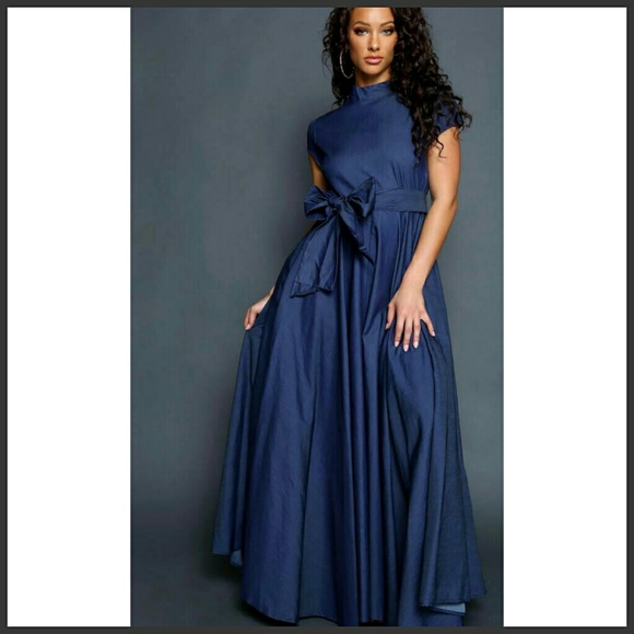 Short Sleeve Denim Maxi with Pockets - Picture 2 of 5