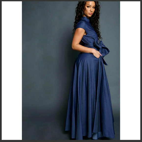 Short Sleeve Denim Maxi with Pockets - Picture 3 of 5