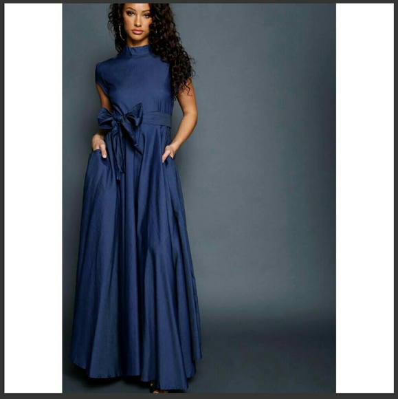 Short Sleeve Denim Maxi with Pockets - Picture 4 of 5
