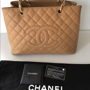 Authentic chanel gst size 33 cm (SOLD)