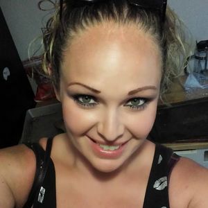 Meet your Posher, Desiree