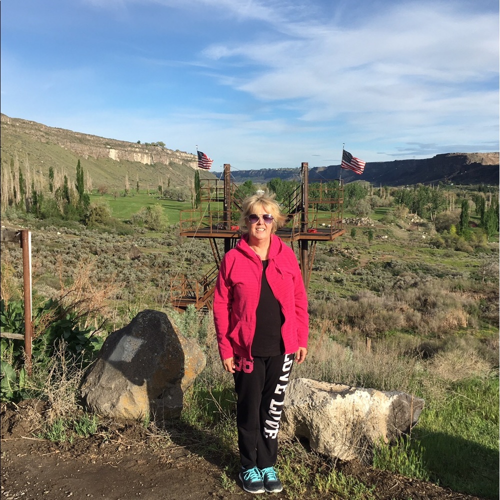 Meet your Posher, Carol