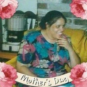 Meet your Posher, Larissa