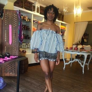 Tops - Off the shoulder blouse with puff sleeve Tops - Off the shoulder blouse with puff sleeve