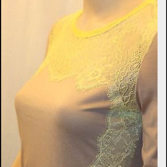 SOLD Bcbg top - Picture 2 of 8