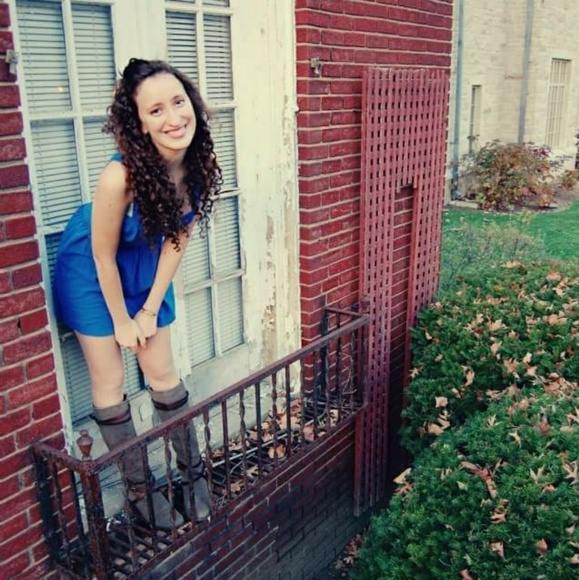 Meet your Posher, Mara - Picture 5 of 5