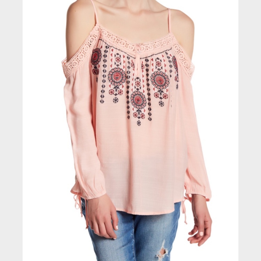 NWOT Embroidered blouse