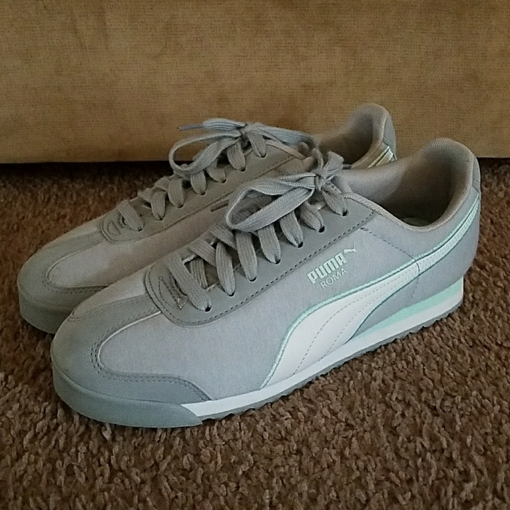 Womens Puma Roma shoes