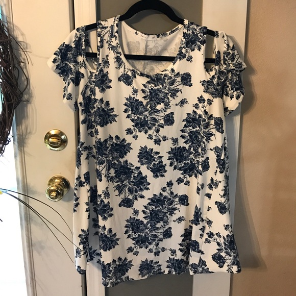 Reb & J Tops - Blue & White Floral Cold Shoulder Tunic Top