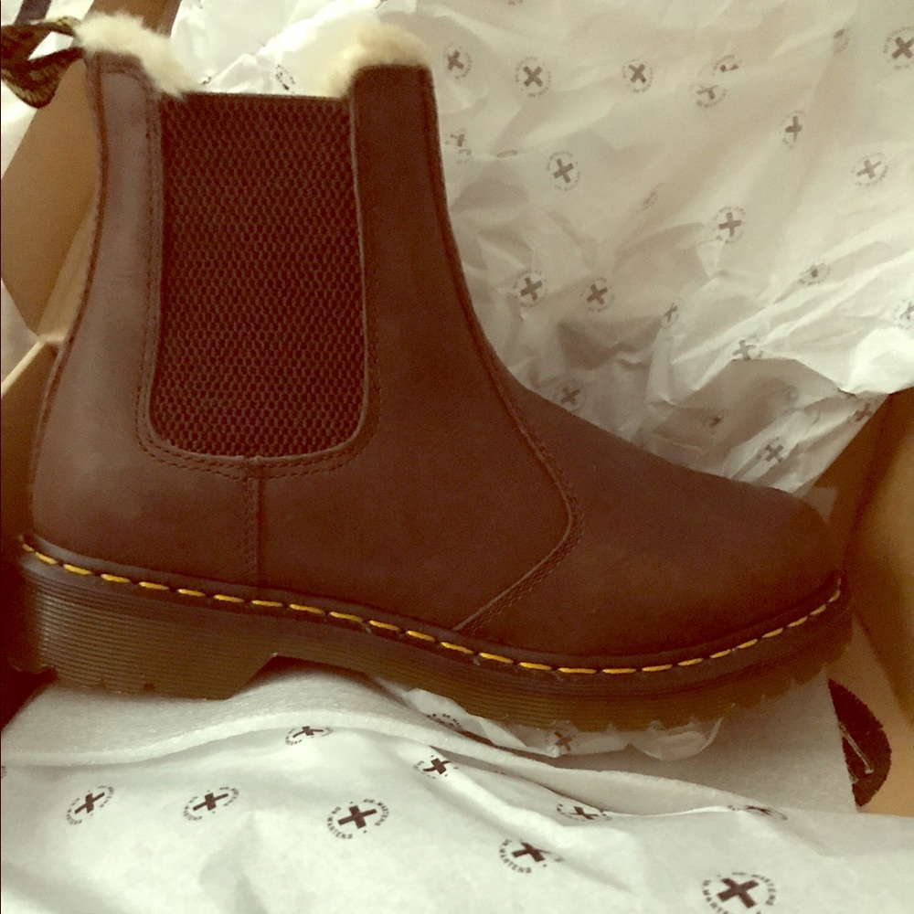 Dr. Martens Leonore women's size US 9 (UK 7)