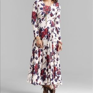 Free People First Kiss and Tell Maxi Floral Small