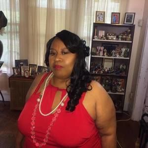 Meet your Posher, Dee