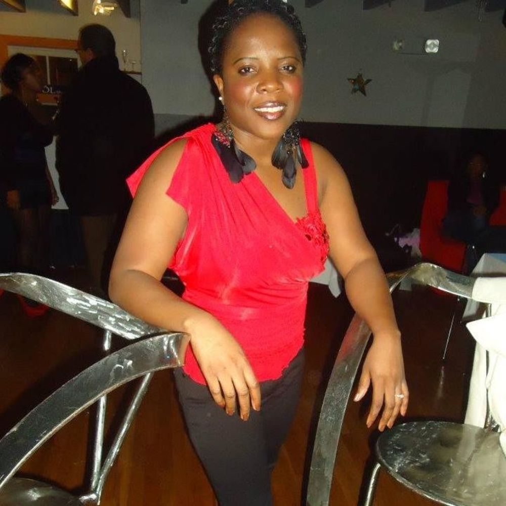 Meet your Posher, Ernestina