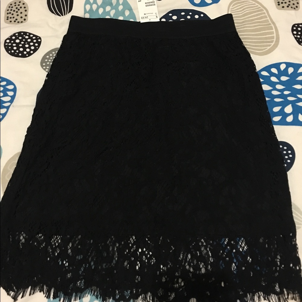 H&M Black lace skirt sz 12!!!