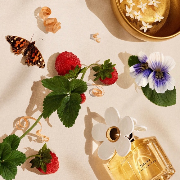 🖤SOLD🖤 Marc Jacobs Eau de Toilette Perfume - Picture 4 of 6