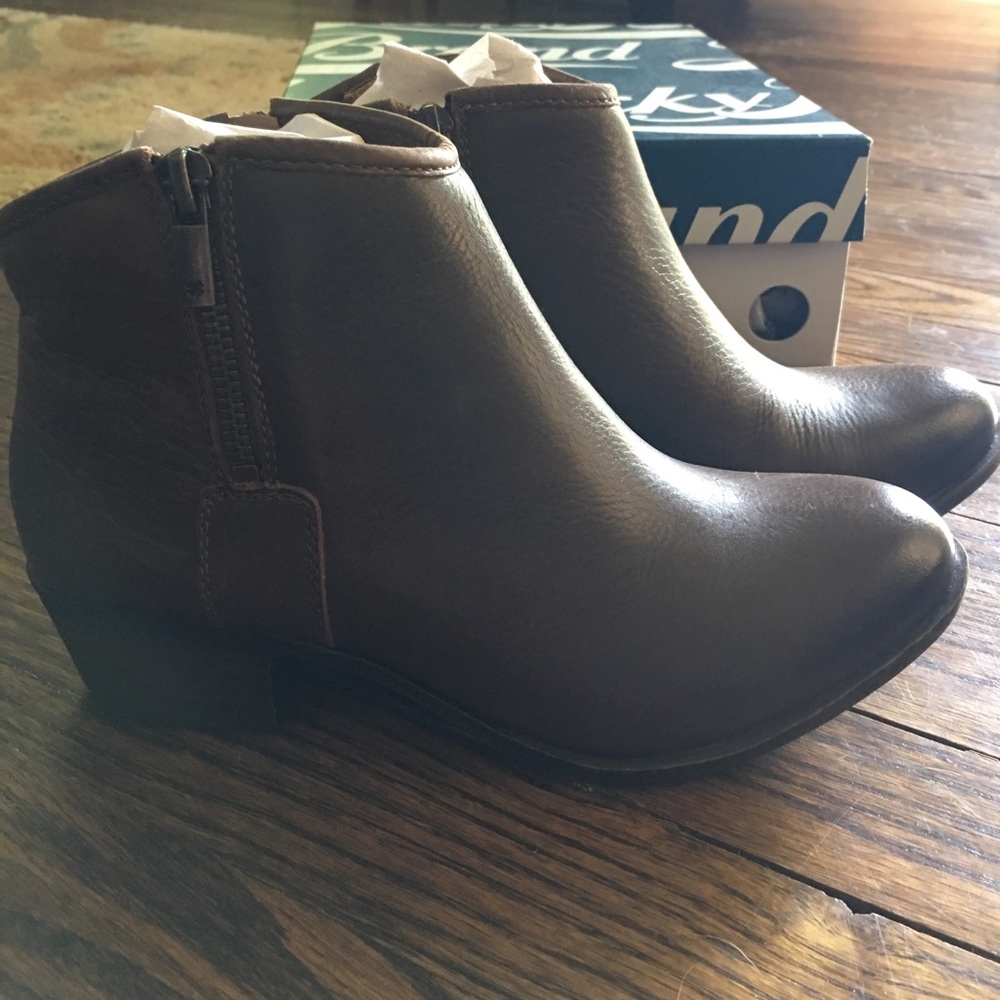 Lucky Brand boots