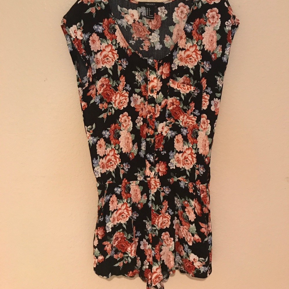Very Cute Floral Romper!
