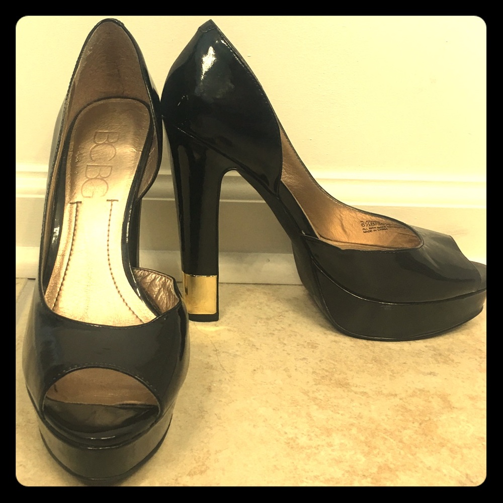 ✨SALE✨BCBG peep toe color blocked pumps