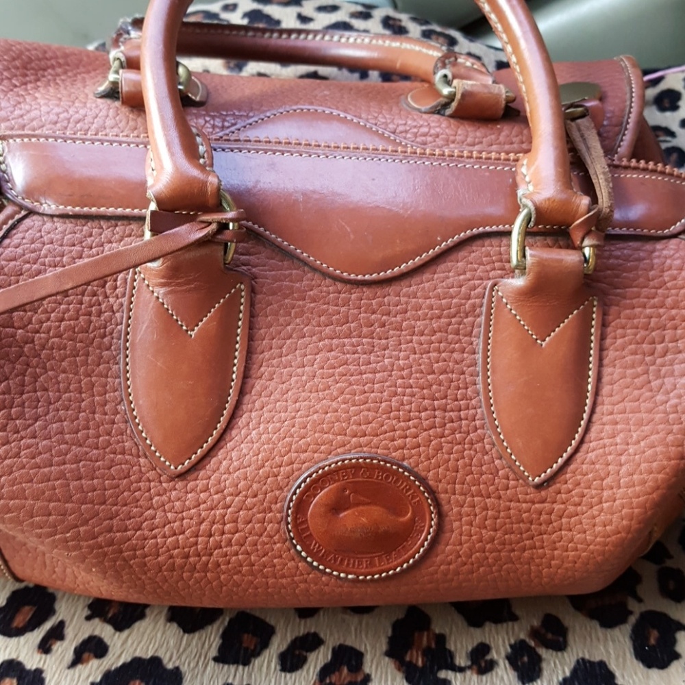 Leather Dooney & Bourke  satchel no key
