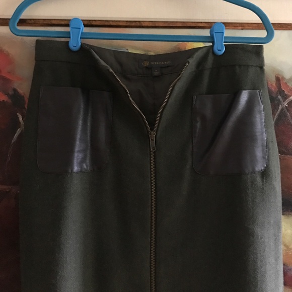 The limited skirt - Picture 2 of 2