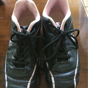 Girls Starter Soccer Cleats Size 4Y