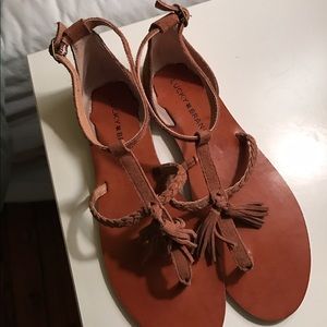 Lucky Brand 🍀 thing sandals Size 8.. never worn