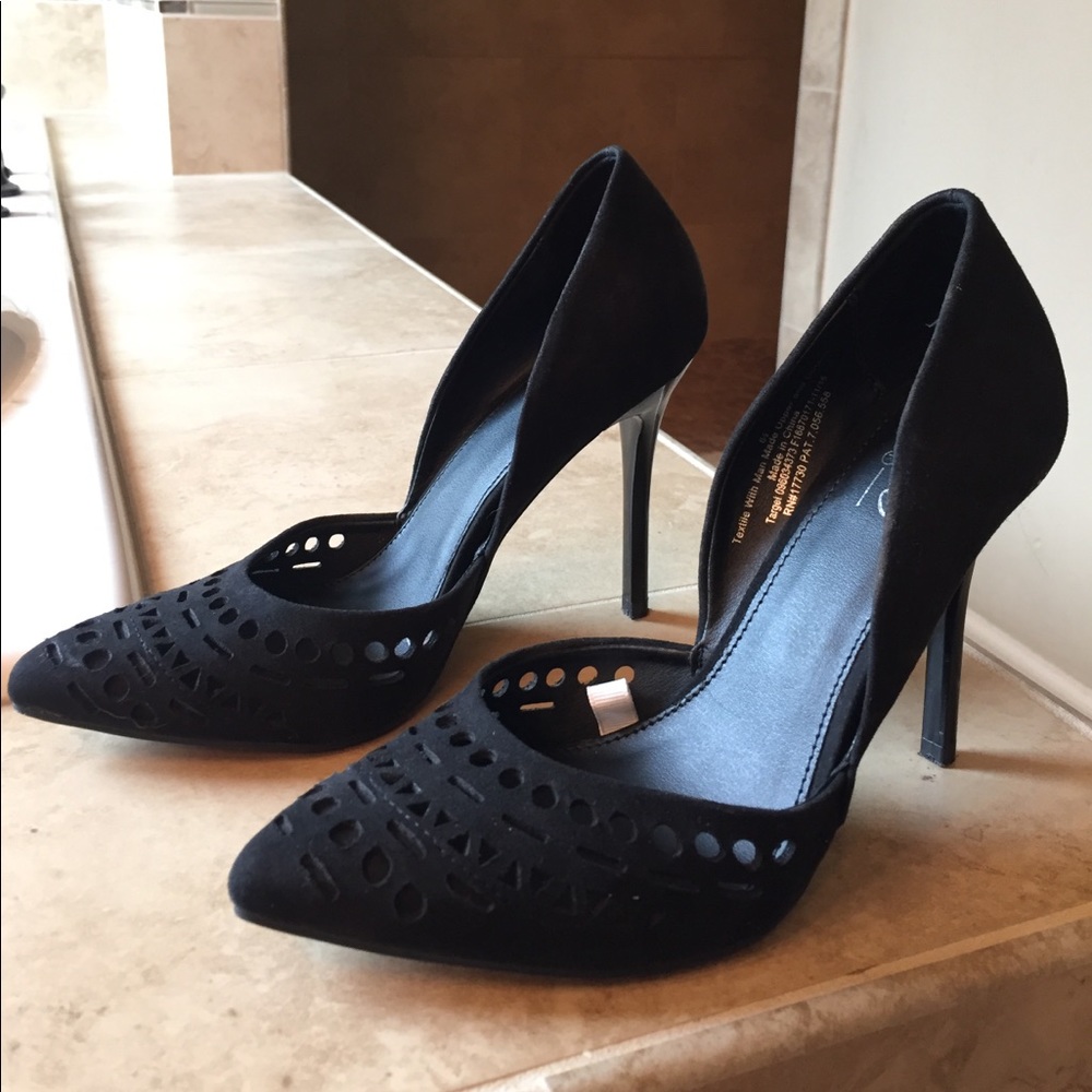 Black Mossimo Pumps