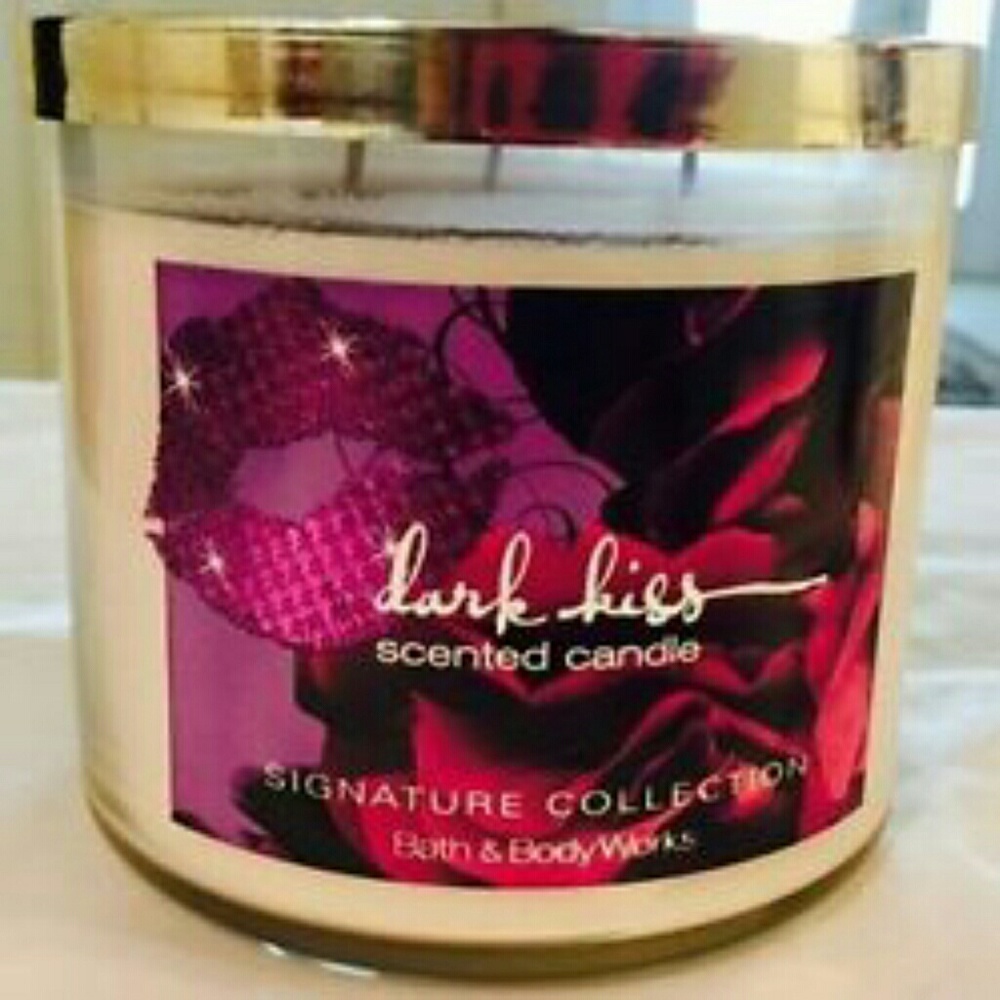 ISO: Bath And Body Works Dark Kiss Scented Candle