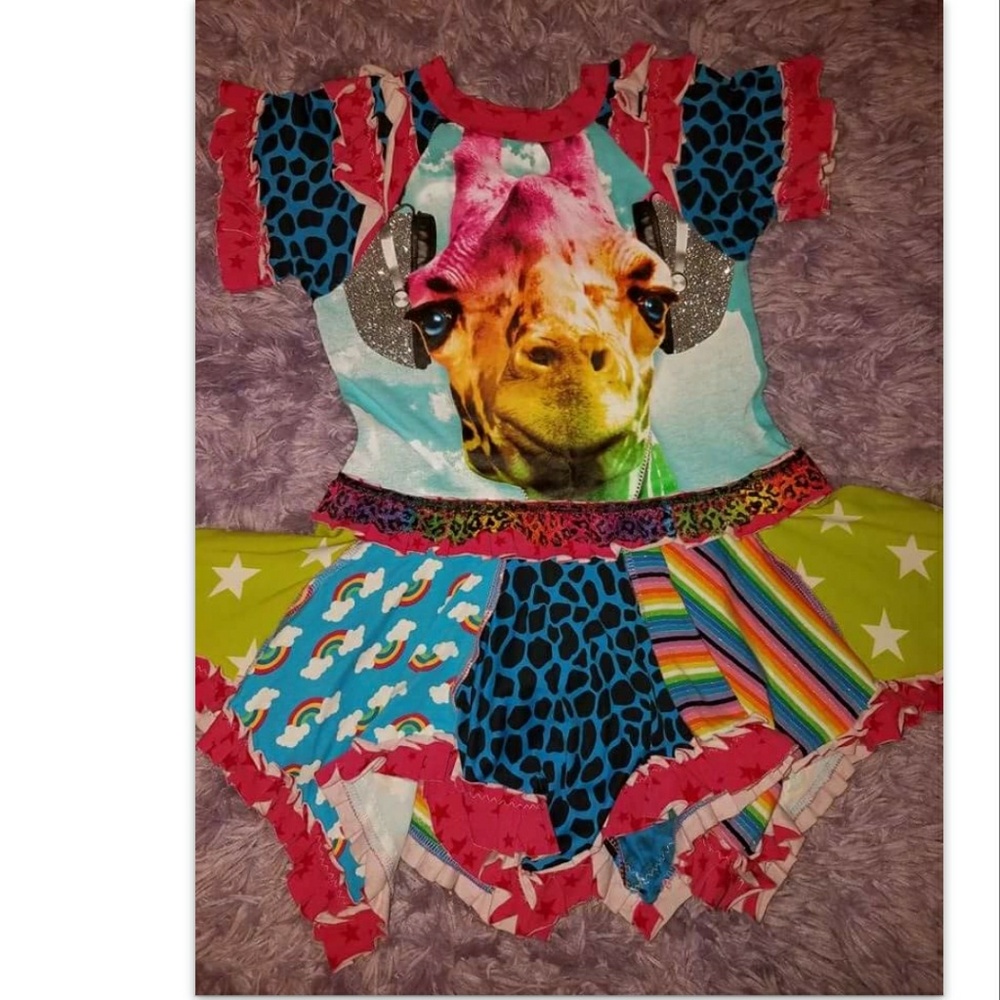 One of a kind! Giraffe with sparkly headphones