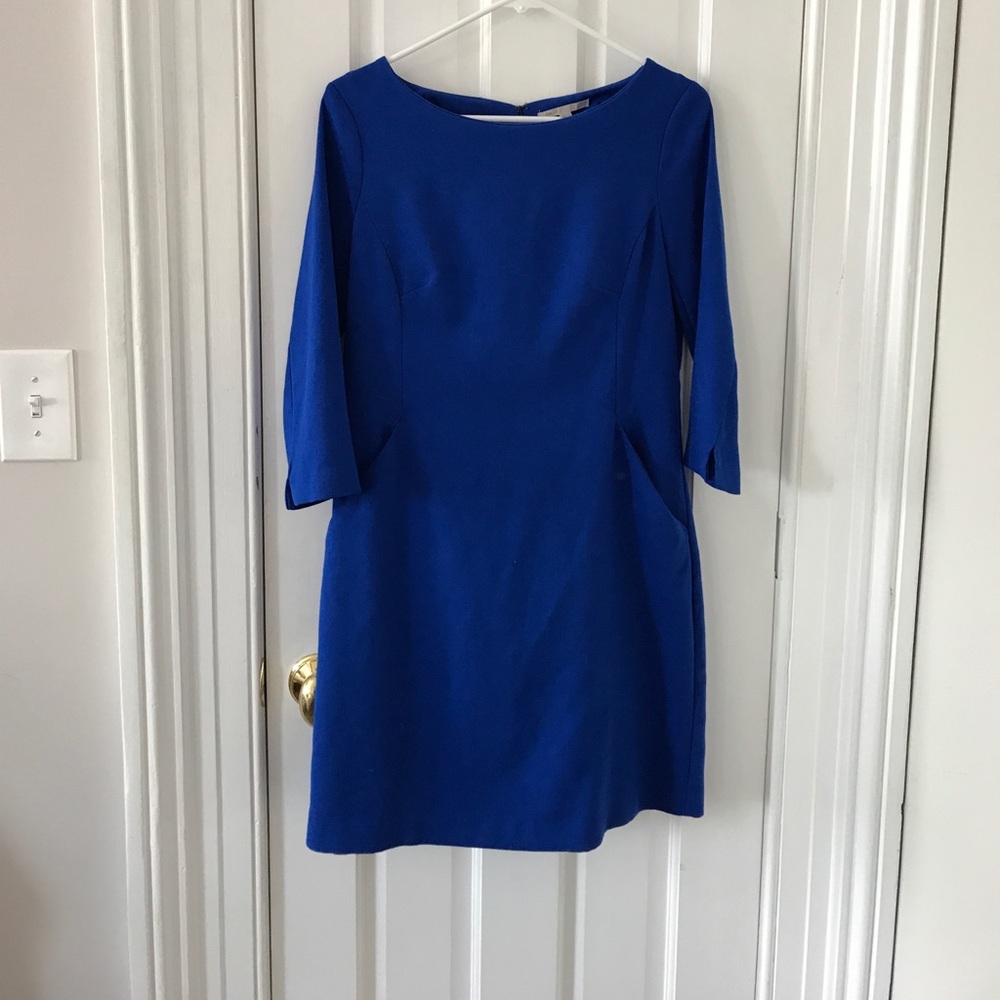 Gap shift dress with POCKETS!