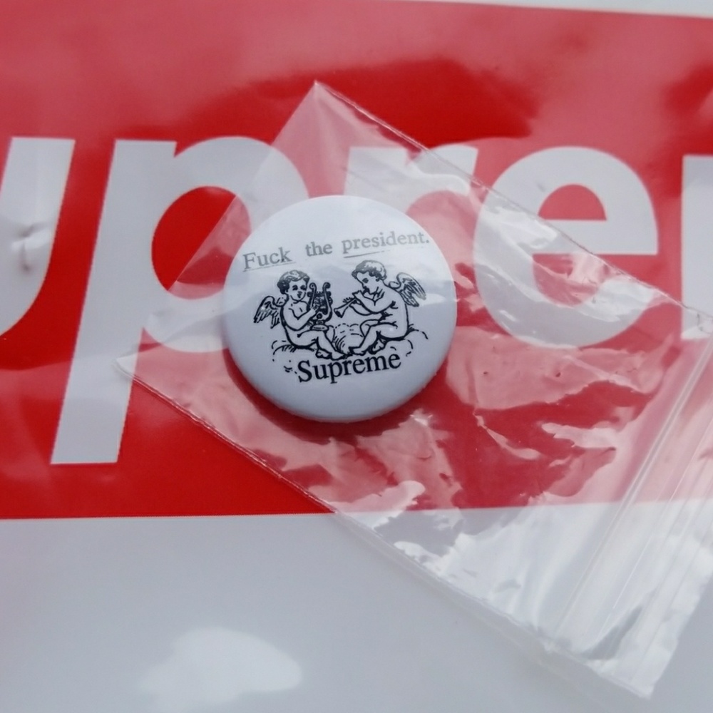 Supreme Button