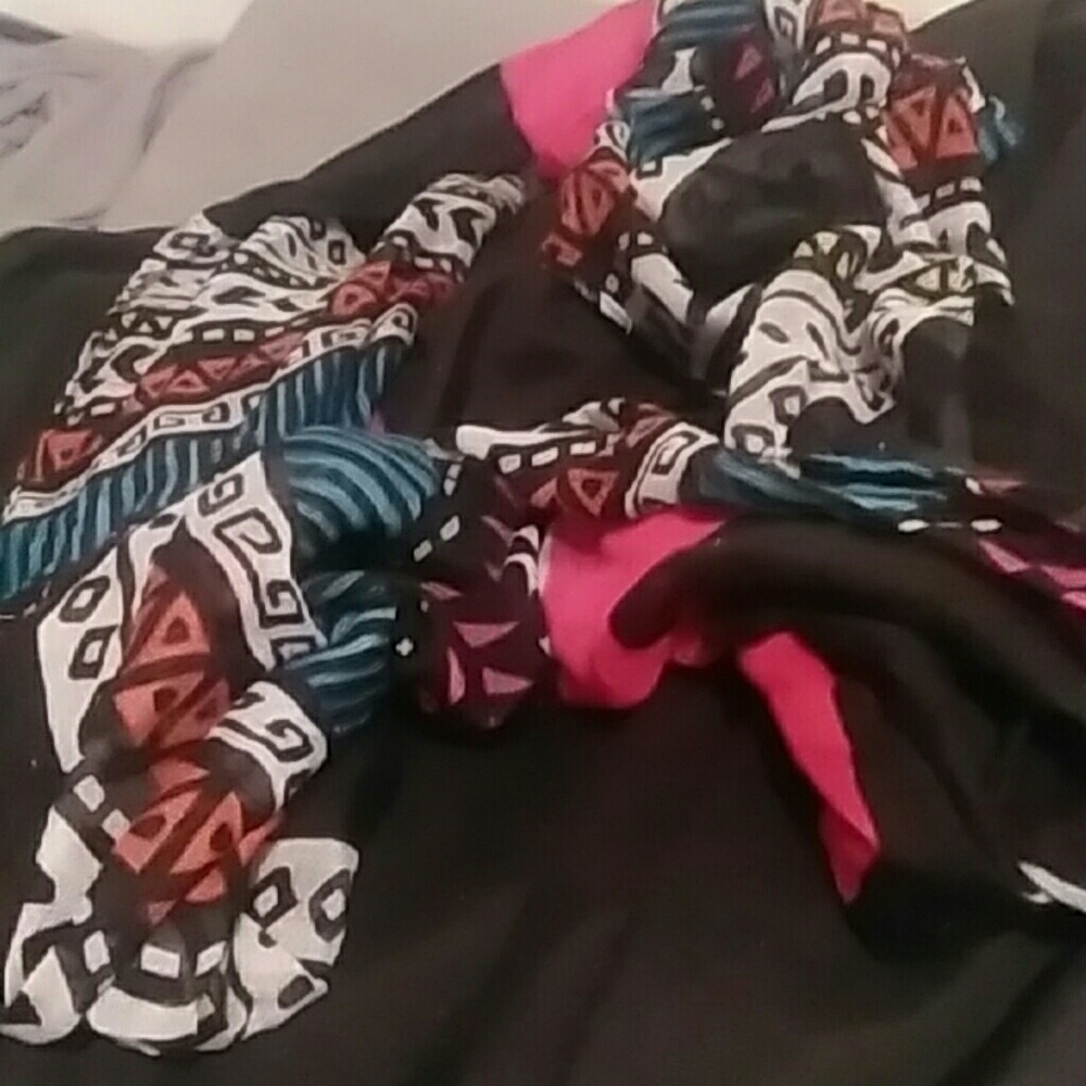 Scarf - Picture 3 of 3