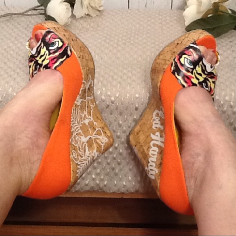 ⚡️FLASH SALE⚡️Ed Hardy Wedges Size 7 Floral 💞 - Picture 3 of 7