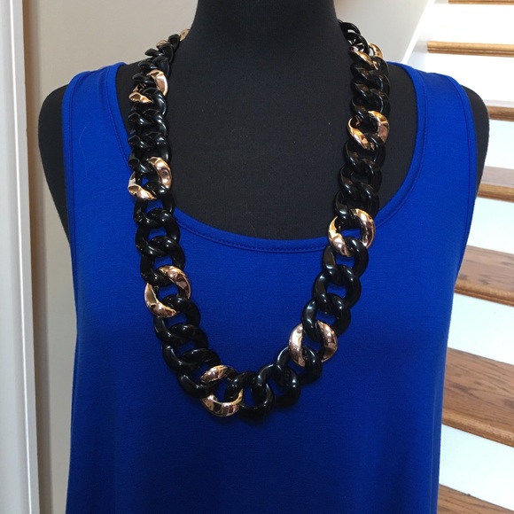Necklace Black and gold color. Fashion Jewelry. - Picture 2 of 4