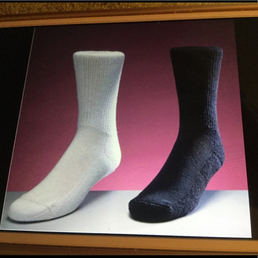 USA Diabetic Socks Men and Women in White + Black