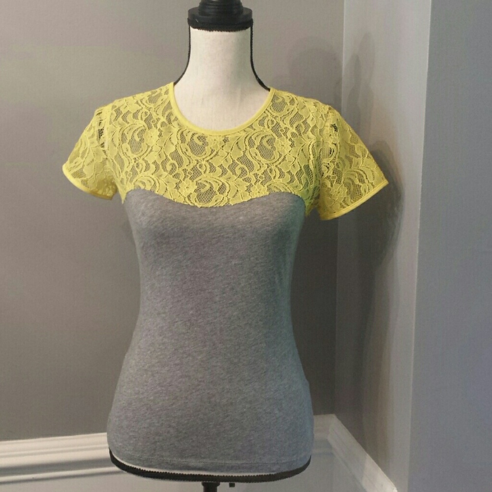Princess Vera Wang Top