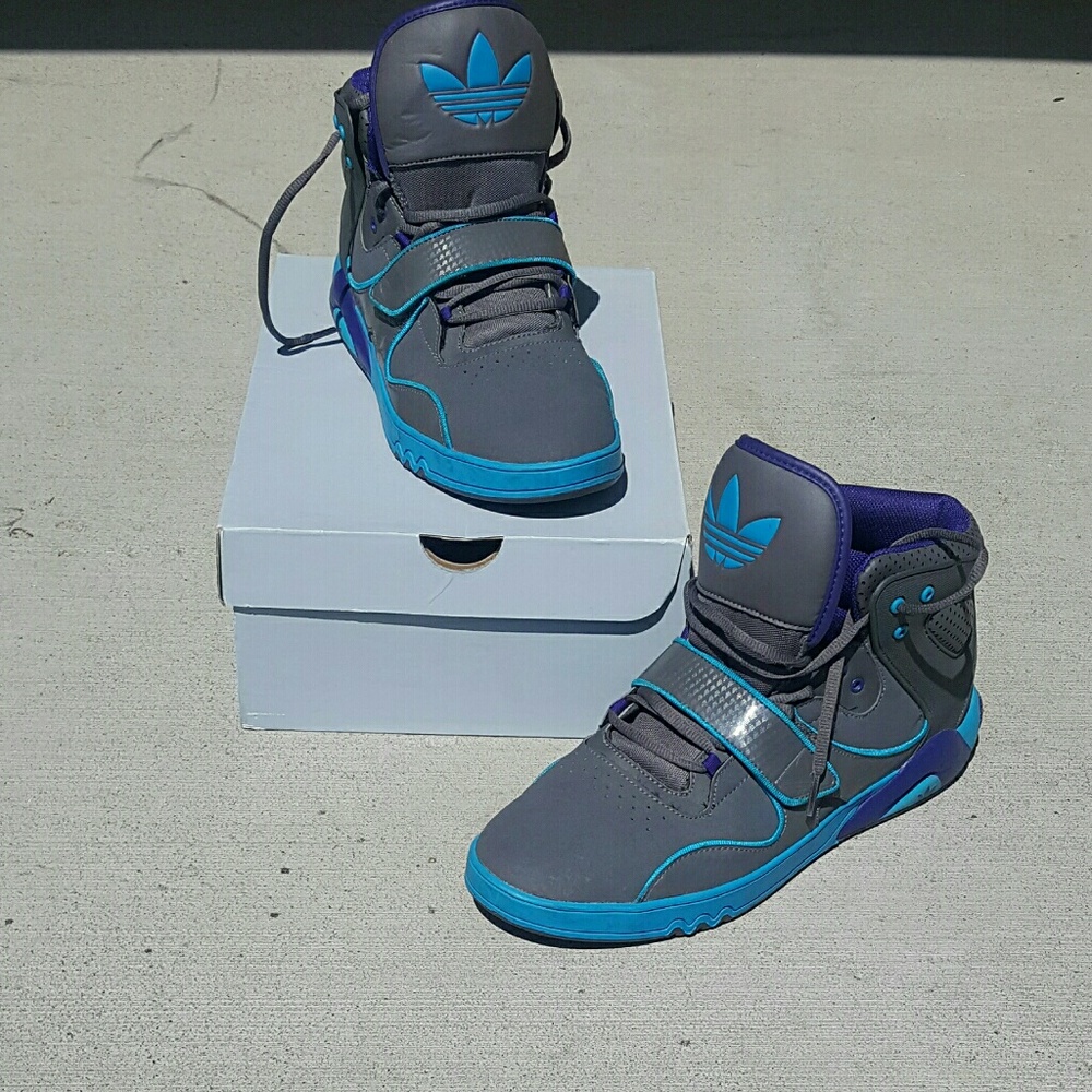 Men Adida's  Sneakers