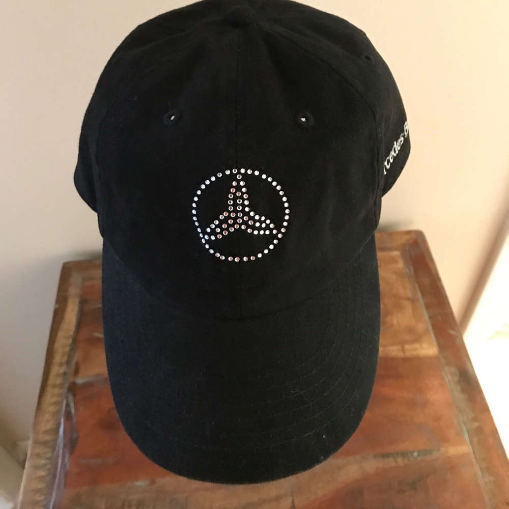 👩‍🎨 Mercedes Benz Women's Cap