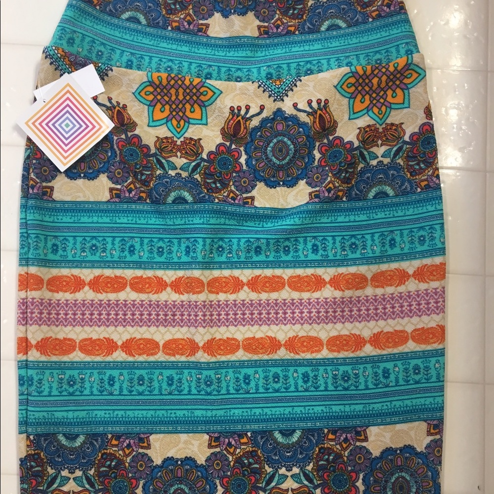 NWT Lularoe Cassie skirt