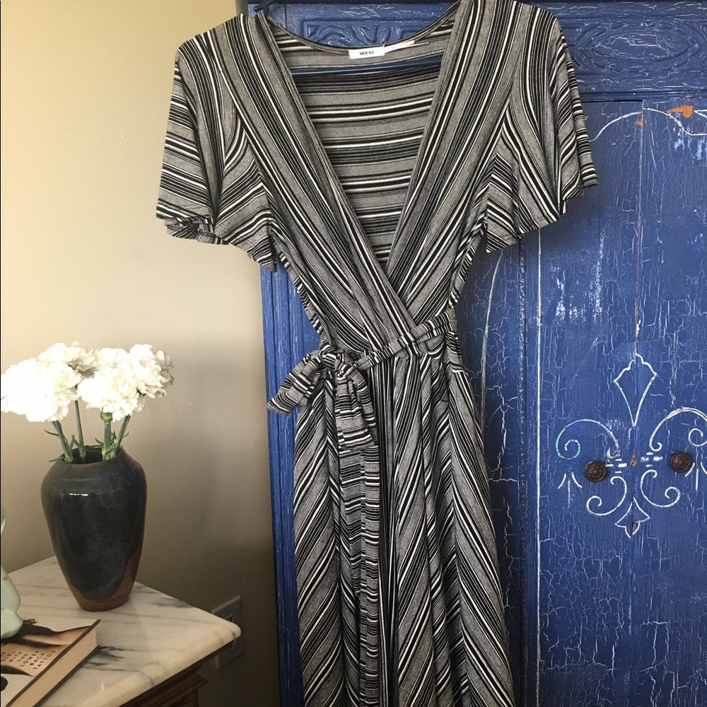Urban Outfitters Kimchi Blue Black & White Size XS